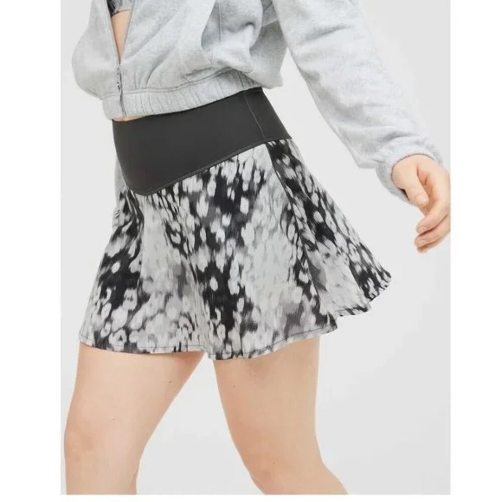 BOGO NWT Aerie OFFLINE Nylon Printed Skirt Silver Shadow Size XS